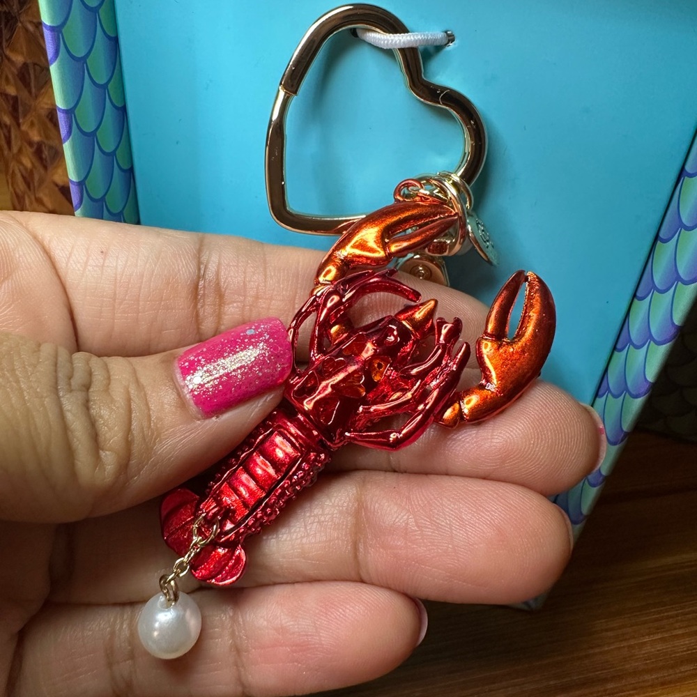 Betsey Johnson Red Lobster Bag Charm/Key Chain 🦞 - Picture 4 of 12